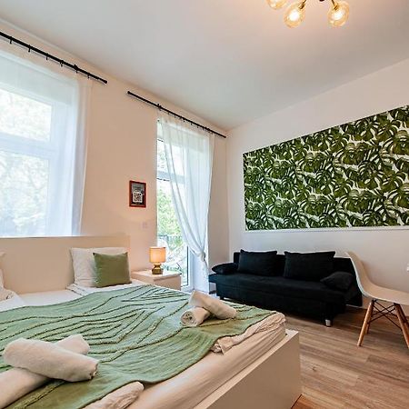 My City Apartment- Vienna Jungle Room المظهر الخارجي الصورة