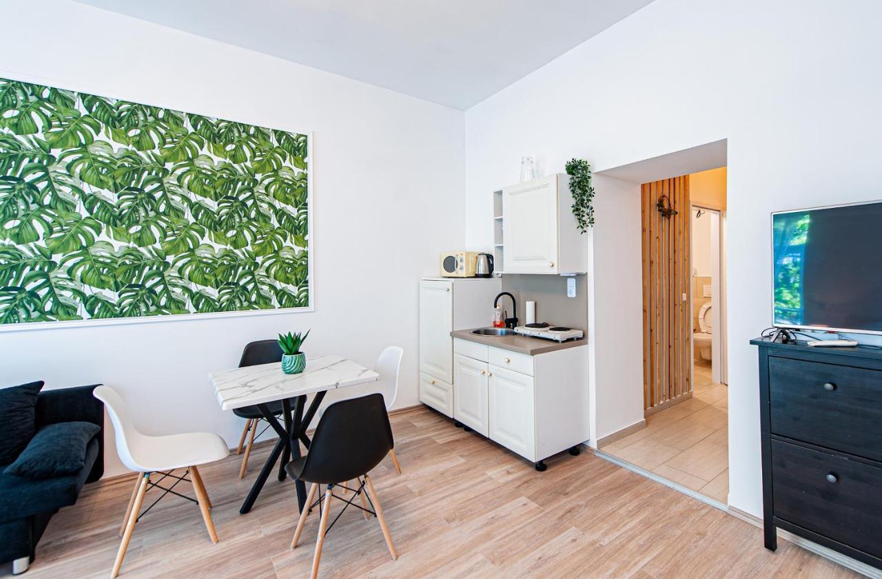 My City Apartment- Vienna Jungle Room المظهر الخارجي الصورة
